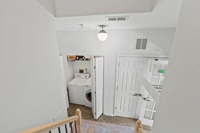Building Photo - 408 Newburgh Ct