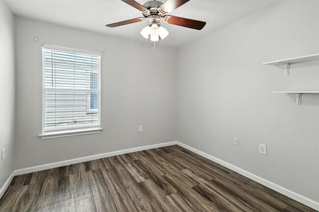 Building Photo - 12613 Paloma Blanca Way