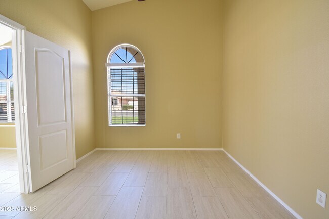 Building Photo - 9759 W Mohawk Ln