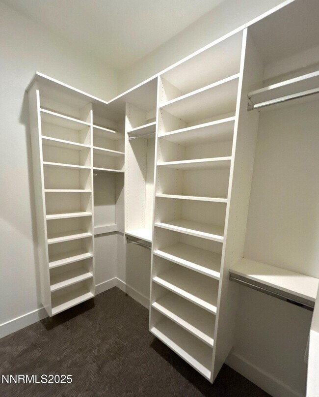 Building Photo - 5021 Chevalier Dr