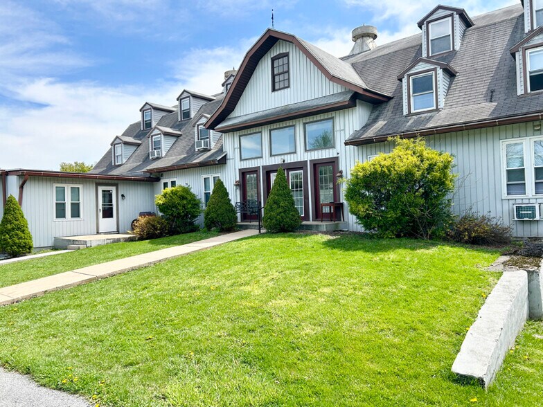 Primary Photo - 115 1st Ave