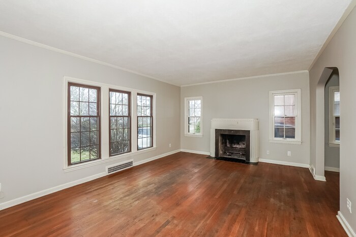 Building Photo - 3719 Rolliston Rd