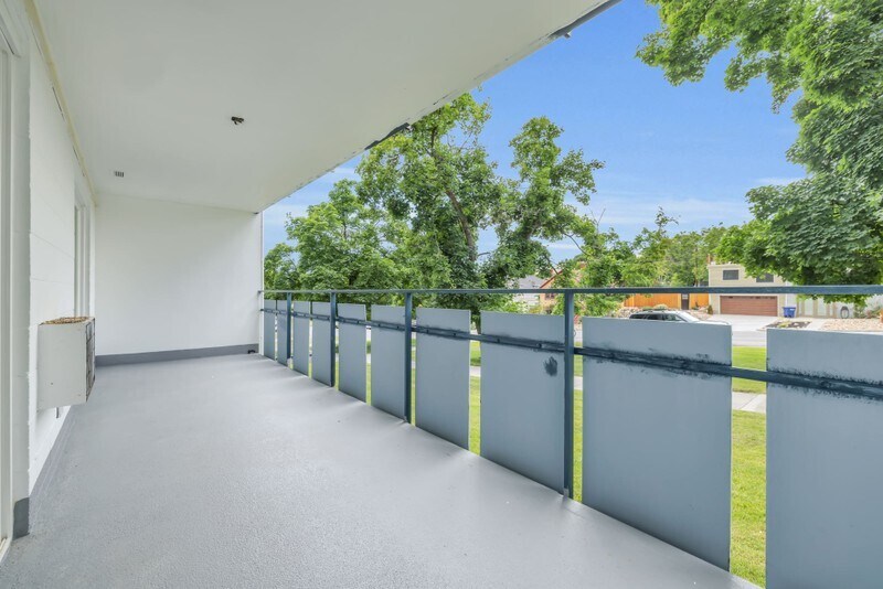 Building Photo - 1070 E 300 S