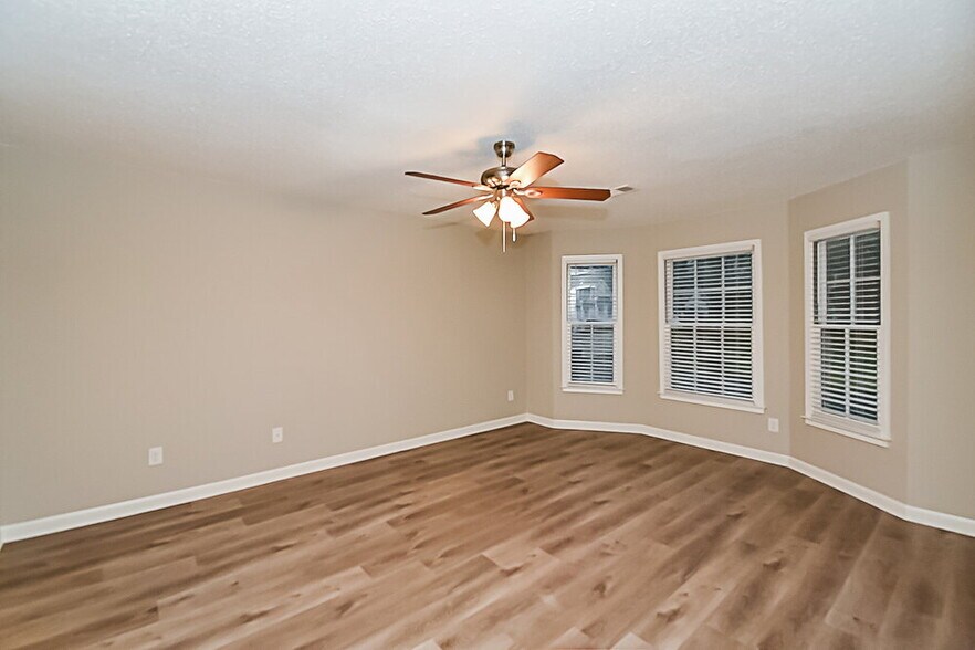 Building Photo - 2466 Zachary Woods Dr NW