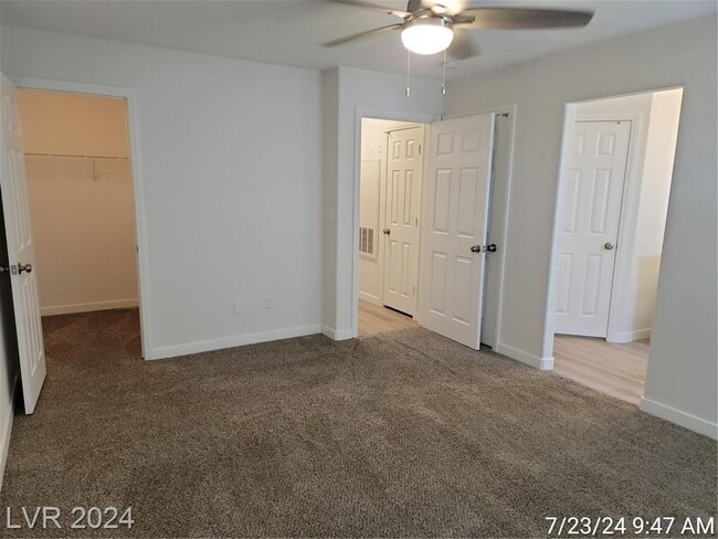 Building Photo - FANTASTIC GREEN VALLEY 2ND FLOOR UNIT IN G...