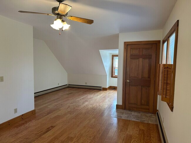 Building Photo - 108 S Bennington Rd