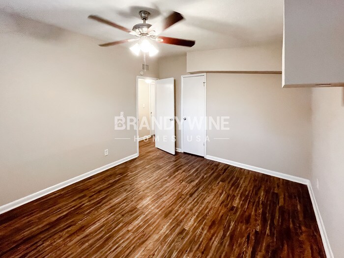 Building Photo - 922 Westgate Dr