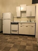 Building Photo - 1376 Beacon St