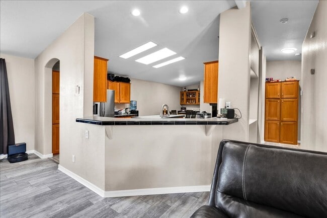 Building Photo - 29 Palms home in great neighborhood!