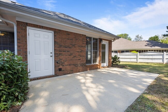Building Photo - 1601 Over Cup Cir