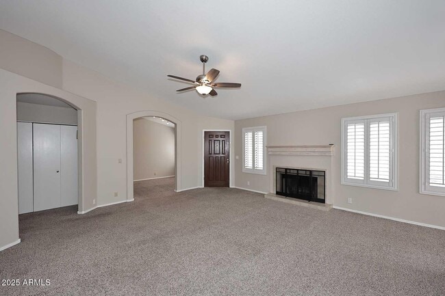 Building Photo - 4331 E Siesta Ln