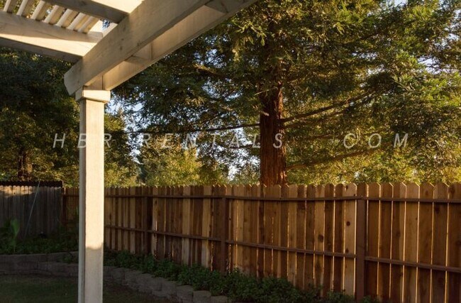 Building Photo - 1224 Crossroads Dr