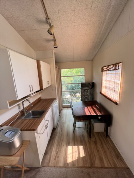 Building Photo - 16142 Spring Branch Trail