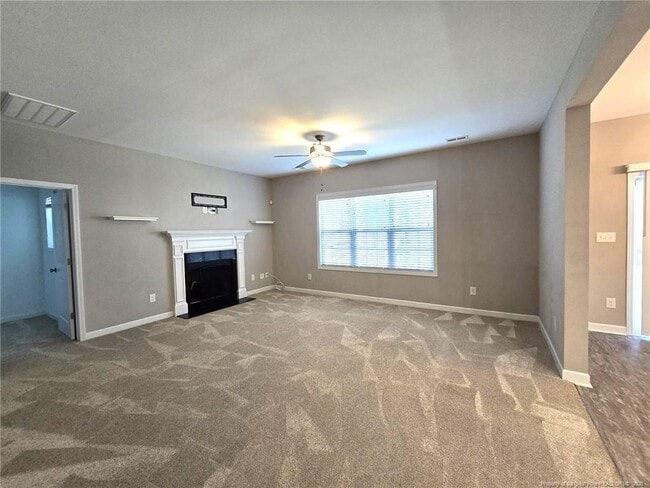 Building Photo - 1735 Cherrypoint Dr