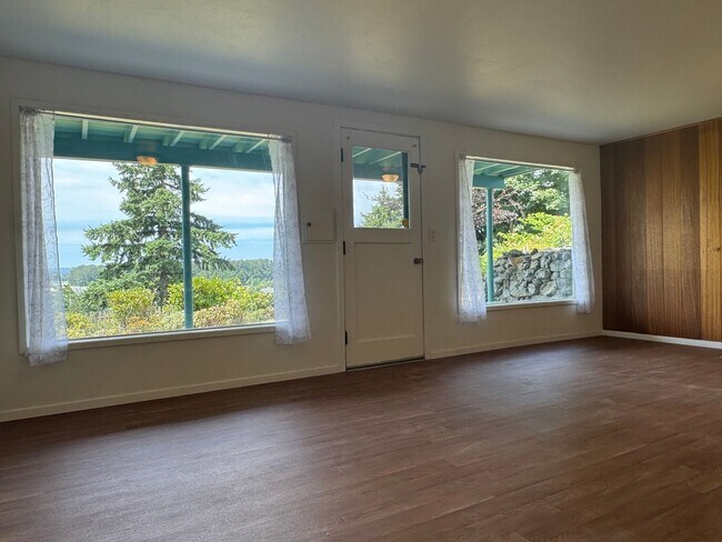 Building Photo - 3 bed/2 Bath, Spacious Home in Mount Verno...