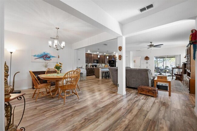 Building Photo - 25901 Aysen Dr