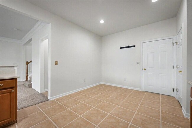 Building Photo - 7493 Devondale Way