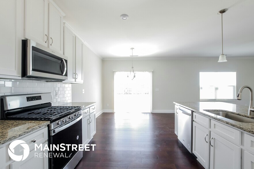 Building Photo - 2126 Vecchio Dr