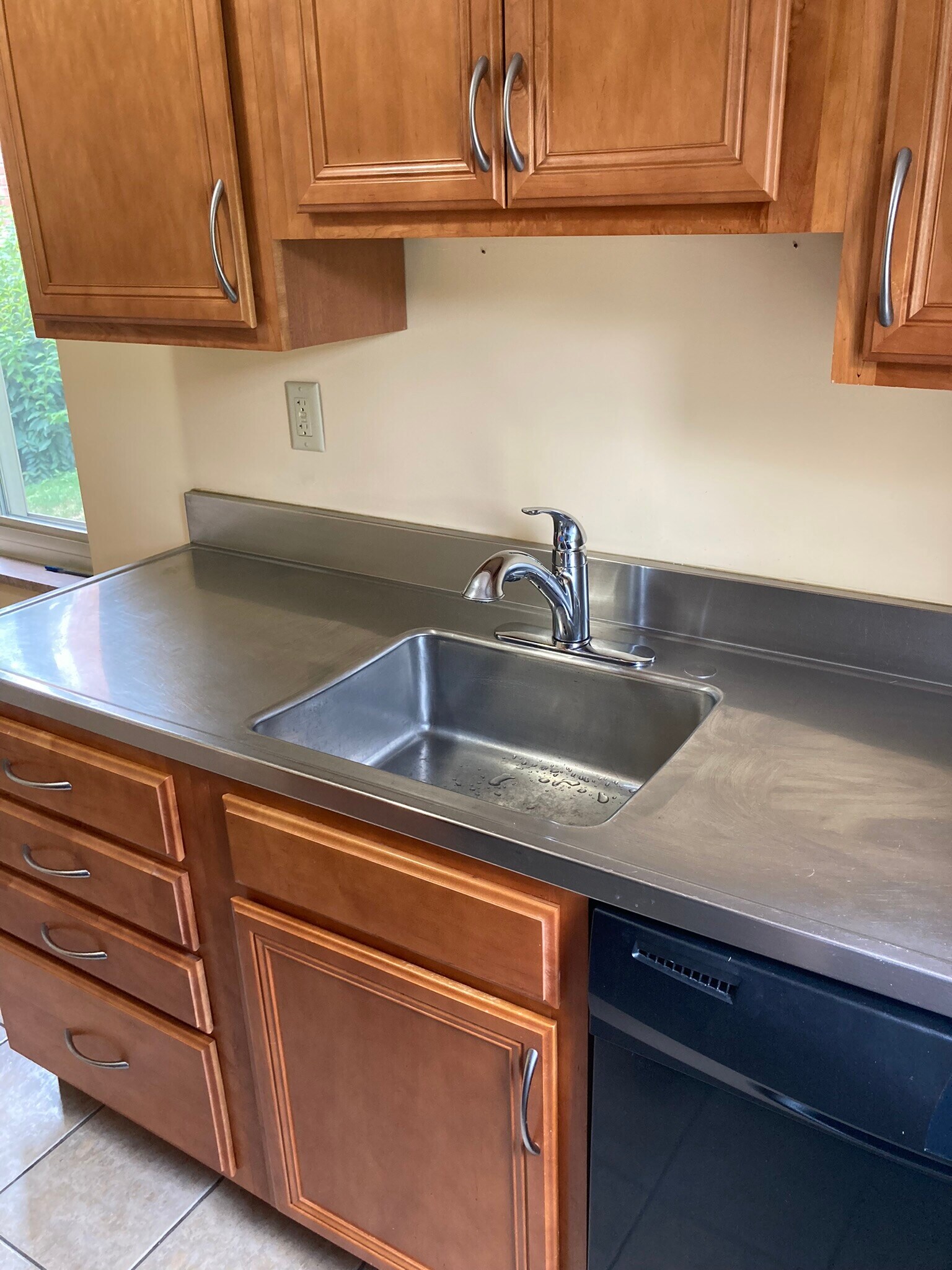 Building Photo - 709 Vallevista Ave