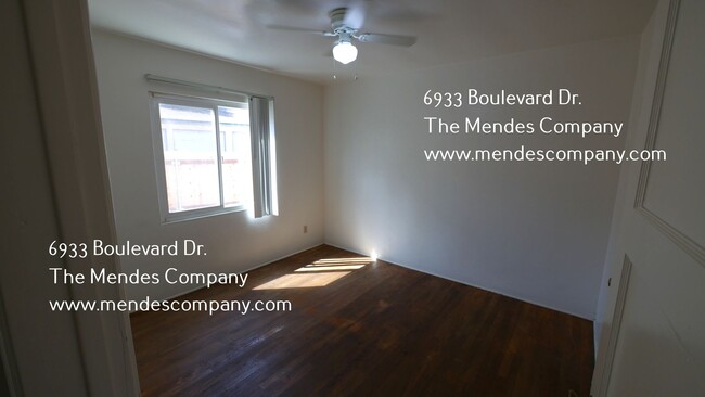 Building Photo - 6933 Boulevard Dr