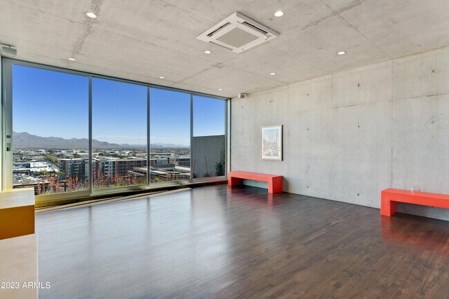 Building Photo - 7180 E Kierland Blvd