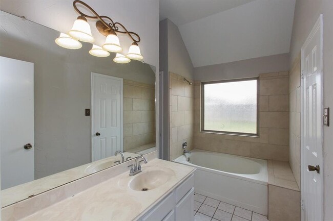 Building Photo - 9022 Driftstone Dr