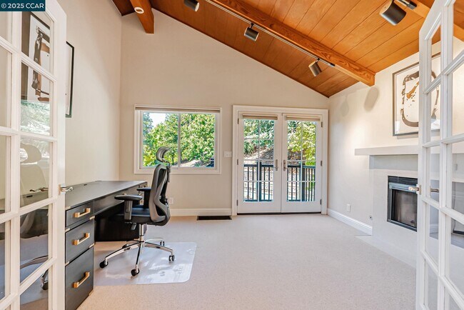 Building Photo - 1108 Howard Hls Rd