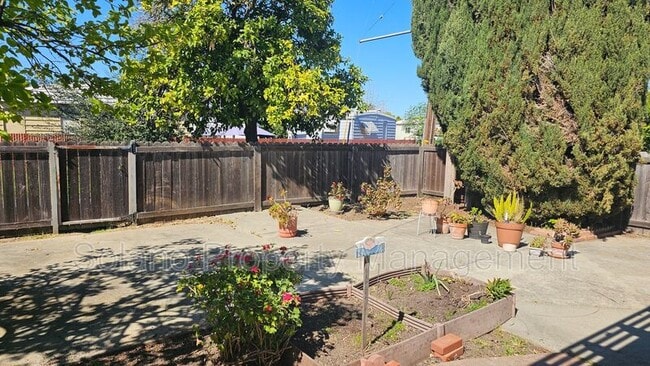 Building Photo - 154 McKinley Cir