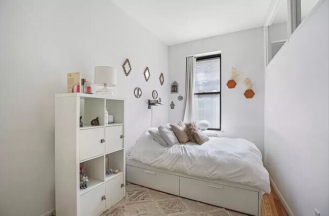 Building Photo - 2117 Third Avenue