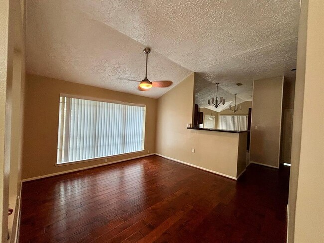 Building Photo - 12702 Meadway Ct
