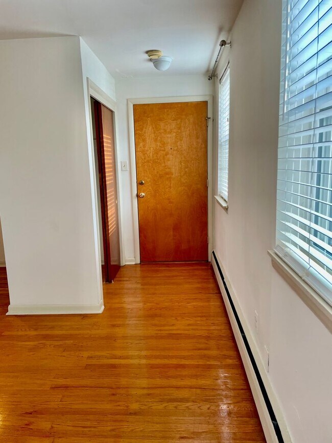 Building Photo - 3209 West Chester Pike