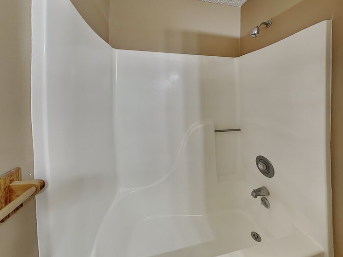 Building Photo - 6613 Cool Water Ct