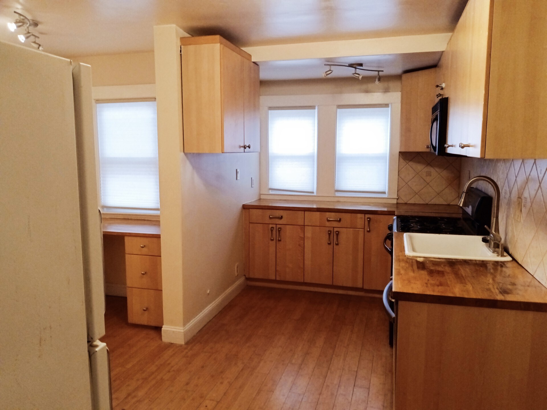 Building Photo - 41 Whittemore Rd