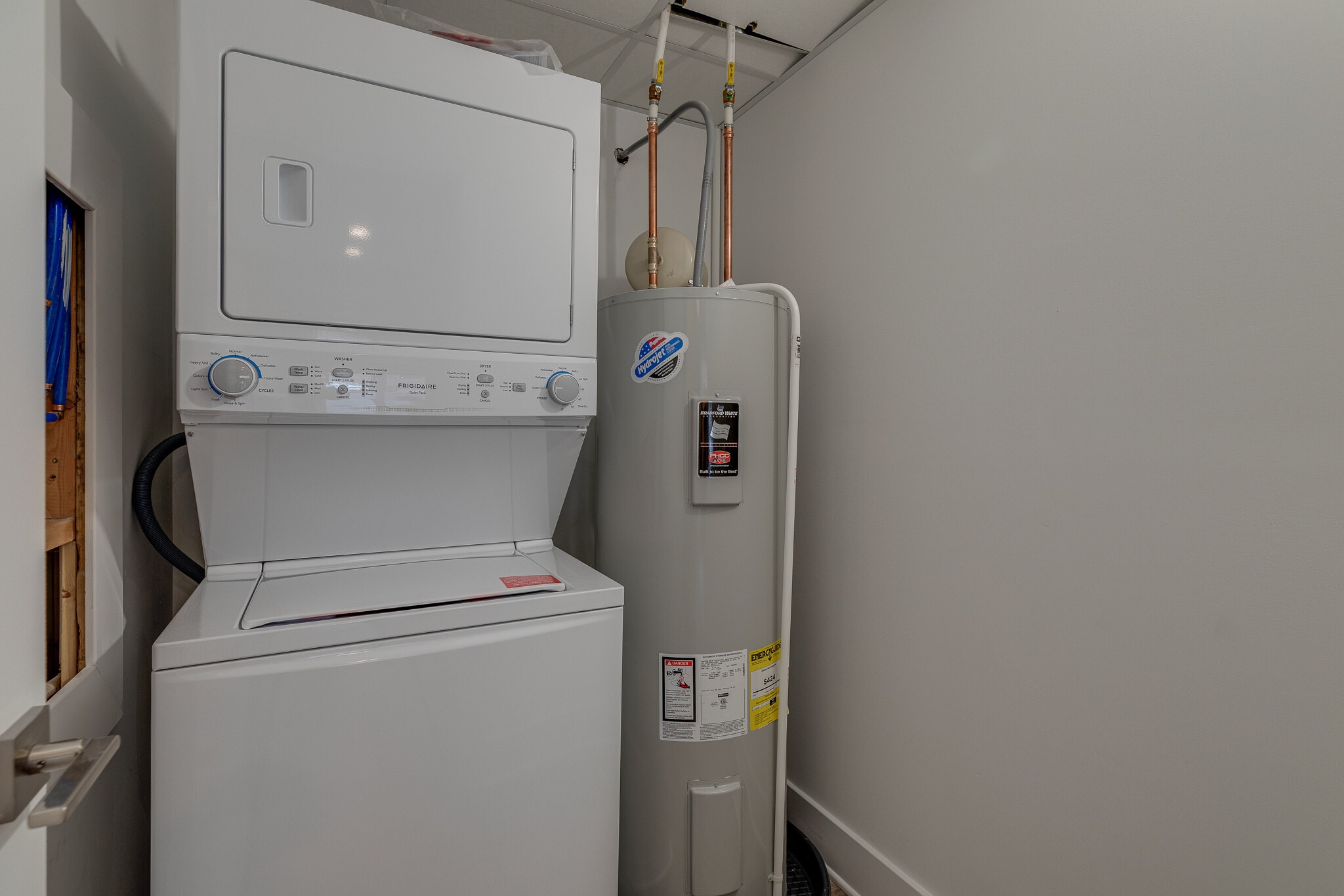 Building Photo - 1952 Bryn Mawr Ave