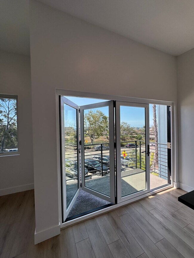 Building Photo - 2320 F St