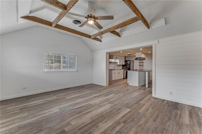 Building Photo - 301 Melton Dr