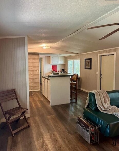 Building Photo - 1927 Sika Deer Dr