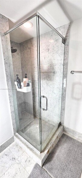 Building Photo - 253 NE 2nd St