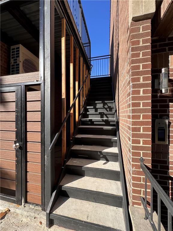 Building Photo - 609 Ovington Ave