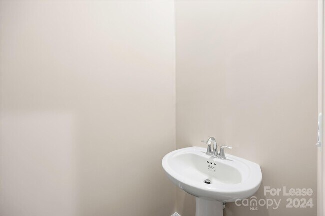 Building Photo - 14023 Turncloak Dr