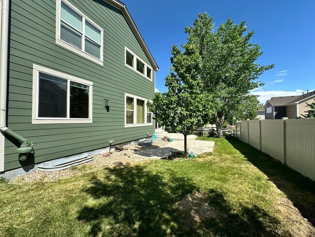 Building Photo - Horseshoe Ridge 4bd 3ba 2,522sq.ft. home FOR RENT!