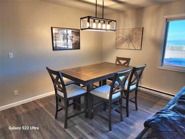 Building Photo - 114 Lake Ave S