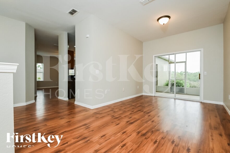 Building Photo - 8314 Greystone Dr