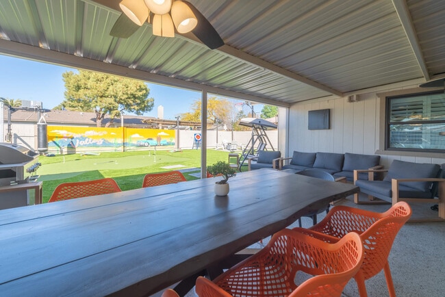 Building Photo - 3502 E Crocus Dr