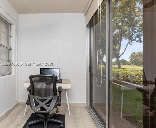 Building Photo - 1110 SW 125th Ave
