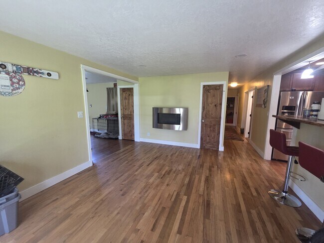 Building Photo - 2406 Durston Rd