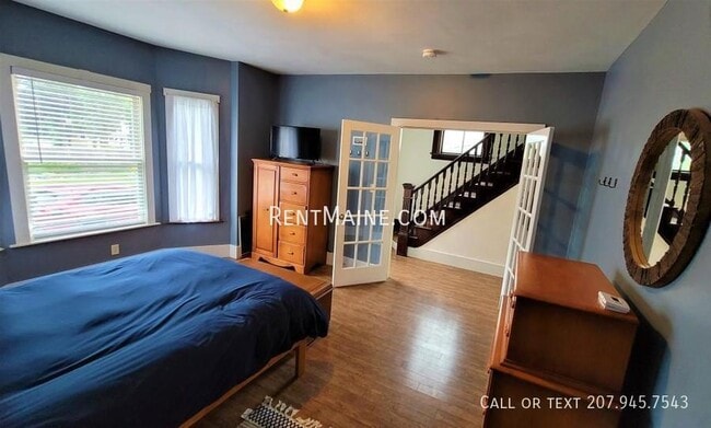 Building Photo - 180 Fourth St.