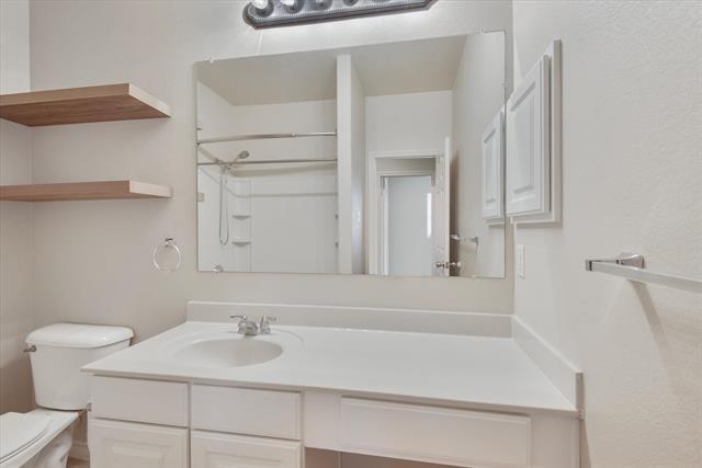 Building Photo - 2828 Cameron Bay Dr