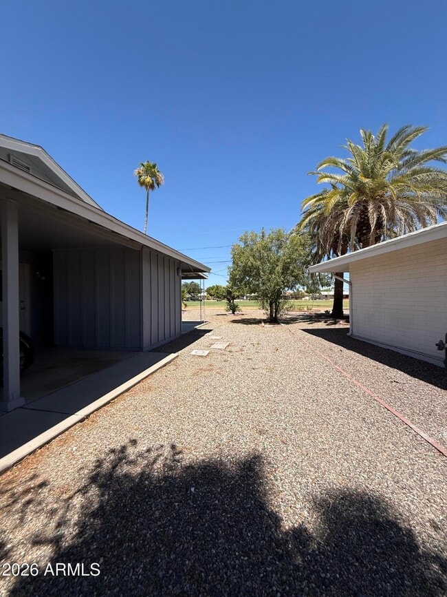 Building Photo - 12235 N Cherry Hills Dr W
