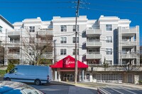 Building Photo - 520 2nd Ave W